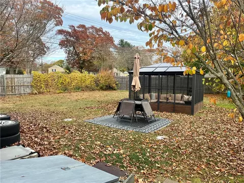 146 Main Ave, Warwick, RI 02886 photo 22