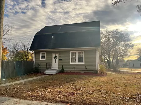 146 Main Ave, Warwick, RI 02886
