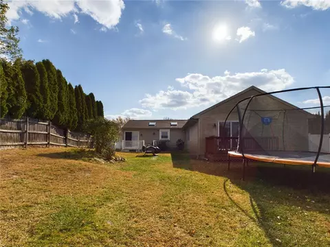 166 Bayberry Rd, Woonsocket, RI 02895 photo 6