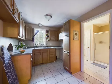 166 Bayberry Rd, Woonsocket, RI 02895 photo 20