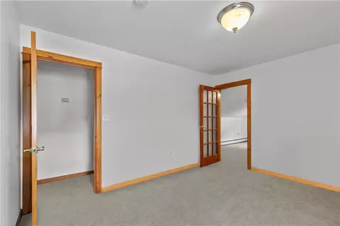 Bedroom - 29 Willard Ave, South Kingstown, RI 02879 photo 4 of 7