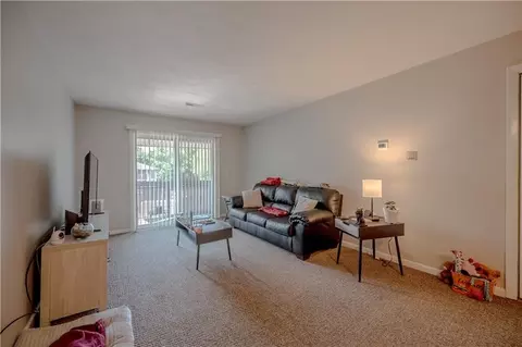 133 Fordson Ave #10, Cranston, RI 02910