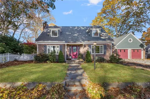 46 Channing Ave, East Providence, RI 02915