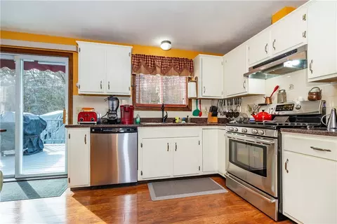 3222 Flat River Rd, Coventry, RI 02816 photo 8
