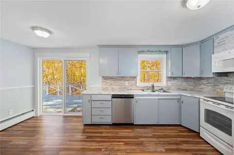 24 Craig Rd, Warwick, RI 02886 photo 9