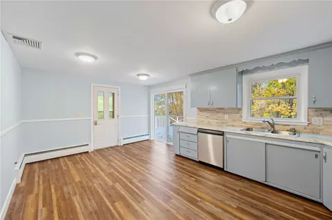 24 Craig Rd, Warwick, RI 02886 photo 10