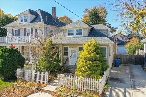17 River St, Cranston, RI 02905
