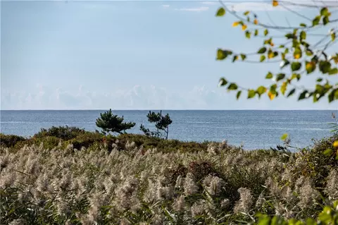 14 Knowles Ave, Westerly, RI 02891 photo 6