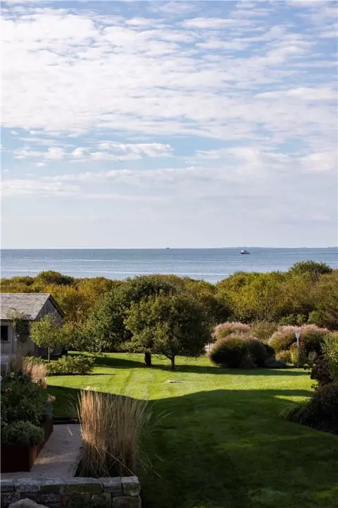 14 Knowles Ave, Westerly, RI 02891 photo 3