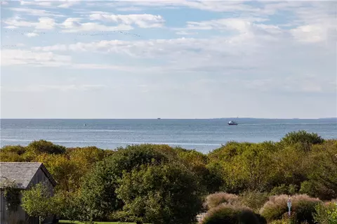 14 Knowles Ave, Westerly, RI 02891 photo 5