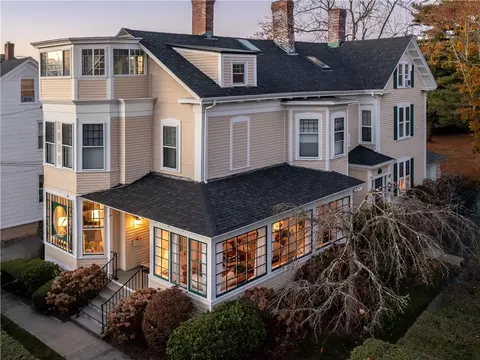 42 Kay St #1, Newport, RI 02840