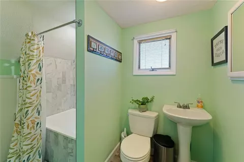 60 Welles St, Woonsocket, RI 02895 photo 21