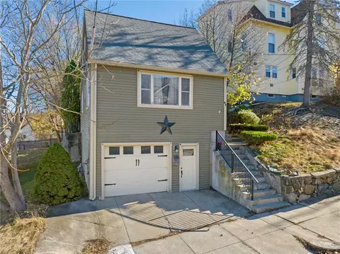 60 Welles St, Woonsocket, RI 02895 photo 27