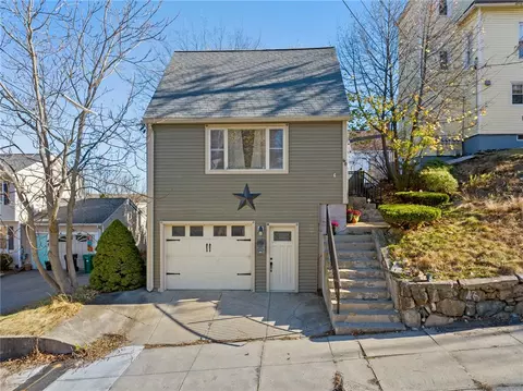 60 Welles St, Woonsocket, RI 02895 photo 2