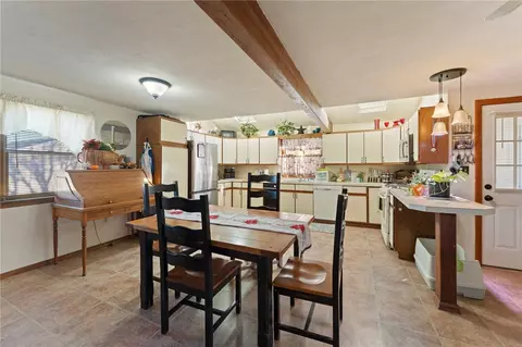 60 Welles St, Woonsocket, RI 02895 photo 13