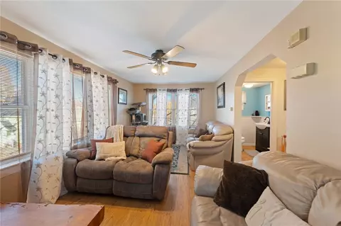60 Welles St, Woonsocket, RI 02895 photo 7