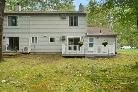 Exterior - 31 Eagle Run #A, East Greenwich, RI 02818 photo 8 of 8