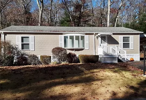 87 Sherwood Valley Ln, Coventry, RI 02816
