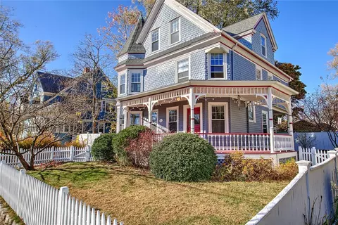 119 Arnold Ave, Cranston, RI 02905