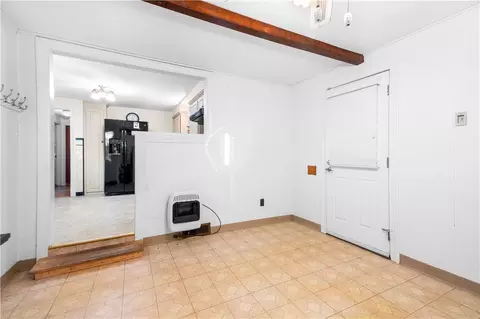 Entry Way - 148 Stone Ave, Warwick, RI 02889 photo 1 of 3