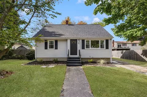 50 Benson Ave, East Providence, RI 02916
