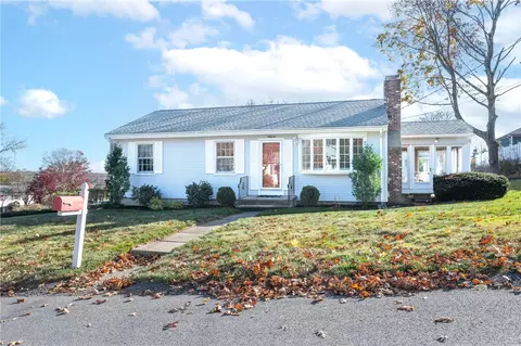 66 Rabbitt Hill Rd, Cumberland, RI 02864