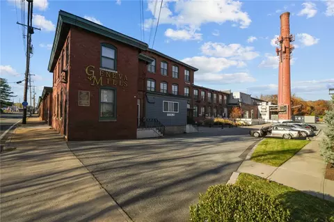 1117 Douglas Ave #302, North Providence, RI 02904
