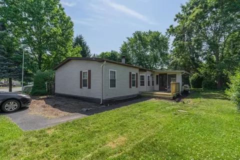 17 Lear Dr, Coventry, RI 02816