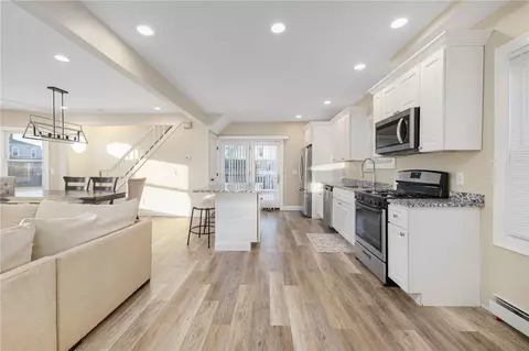 Entry Way - 39 Maple Ave, East Providence, RI 02915 photo 1 of 2