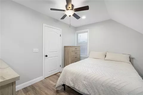 Bedroom - 39 Maple Ave, East Providence, RI 02915 photo 3 of 4