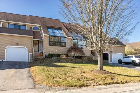 80 Fisher Rd #57, Cumberland, RI 02864
