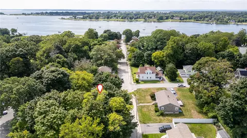 View/Area - 12 Beach St, Warren, RI 02885 photo 5 of 6