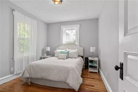 Bedroom - 12 Beach St, Warren, RI 02885 photo 4 of 6