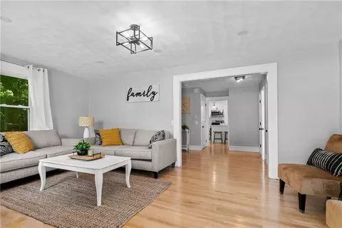 Living - 12 Beach St, Warren, RI 02885 photo 1 of 3