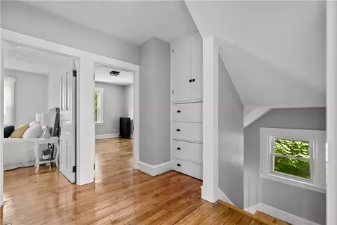 Entry Way - 12 Beach St, Warren, RI 02885 photo 9 of 9