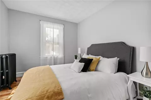 Bedroom - 12 Beach St, Warren, RI 02885 photo 1 of 6