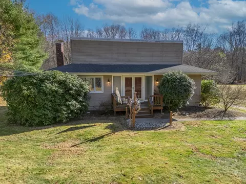 636 Franklin Rd, Coventry, RI 02816