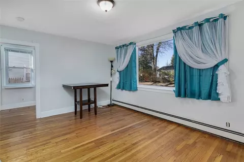 70 Vanderbilt Rd, Warwick, RI 02886 photo 16