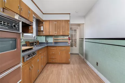 70 Vanderbilt Rd, Warwick, RI 02886 photo 9