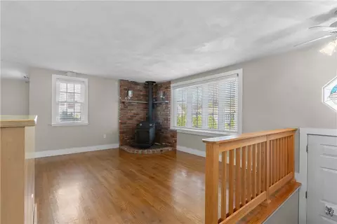 61 Kerri Lyn Rd, Warwick, RI 02889 photo 8
