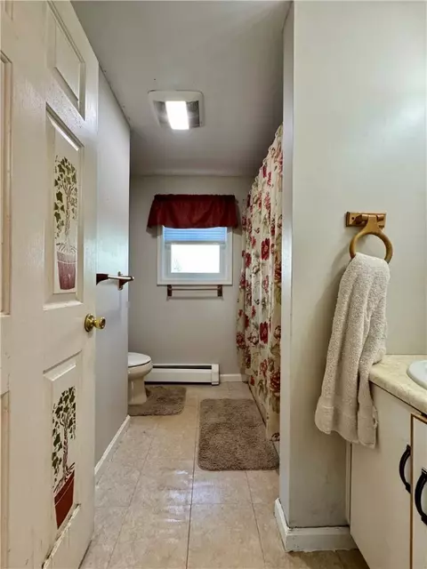 Bath - 22 Palmer St, Killingly, CT 06239 photo 2 of 2