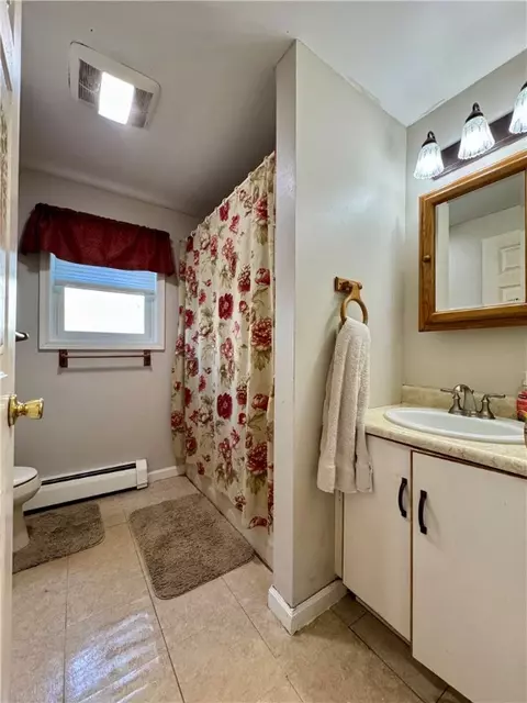 Bath - 22 Palmer St, Killingly, CT 06239 photo 1 of 2