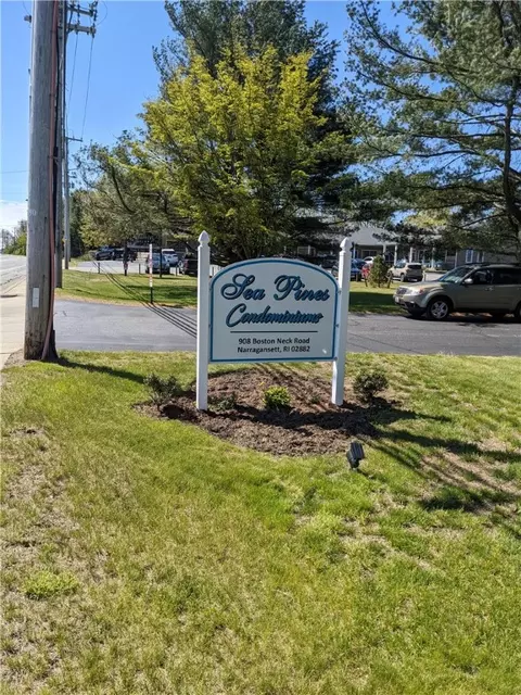 908 Boston Neck Rd #12, Narragansett, RI 02882
