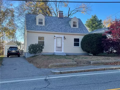 542 High St, Cumberland, RI 02864