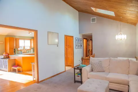 Entry Way - 78 Bertenshaw Rd, Woonsocket, RI 02895 photo 2 of 6