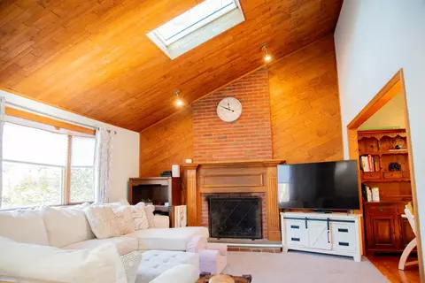 Living - 78 Bertenshaw Rd, Woonsocket, RI 02895 photo 1 of 3