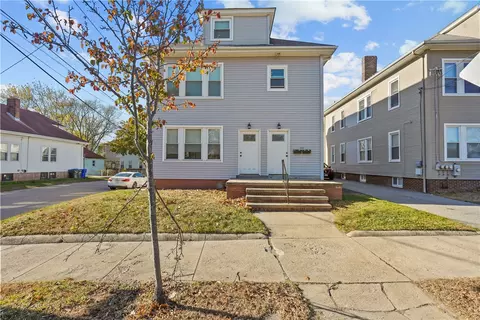 606 River Ave, Providence, RI 02908