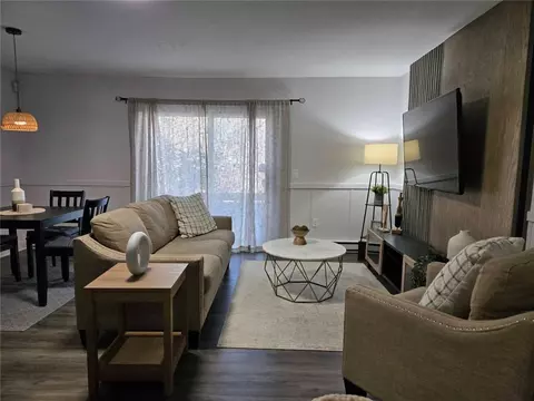 1 Eric Pl UNIT 103, North Providence, RI 02911