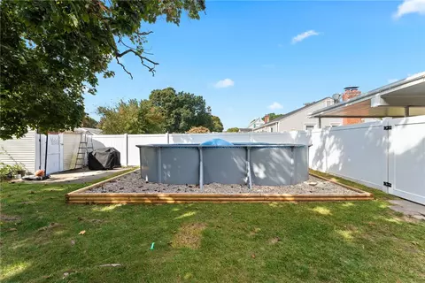 Exterior - 517 Buttonwoods Ave, Warwick, RI 02886 photo 6 of 12