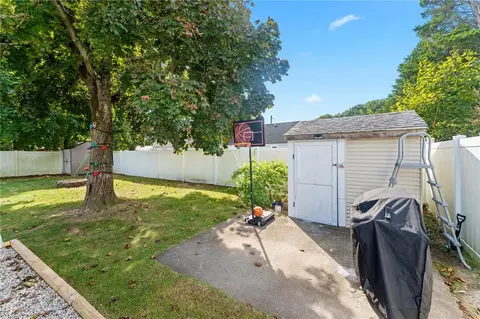 Exterior - 517 Buttonwoods Ave, Warwick, RI 02886 photo 5 of 12
